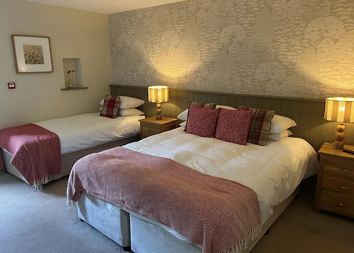 The Craven Arms Settle